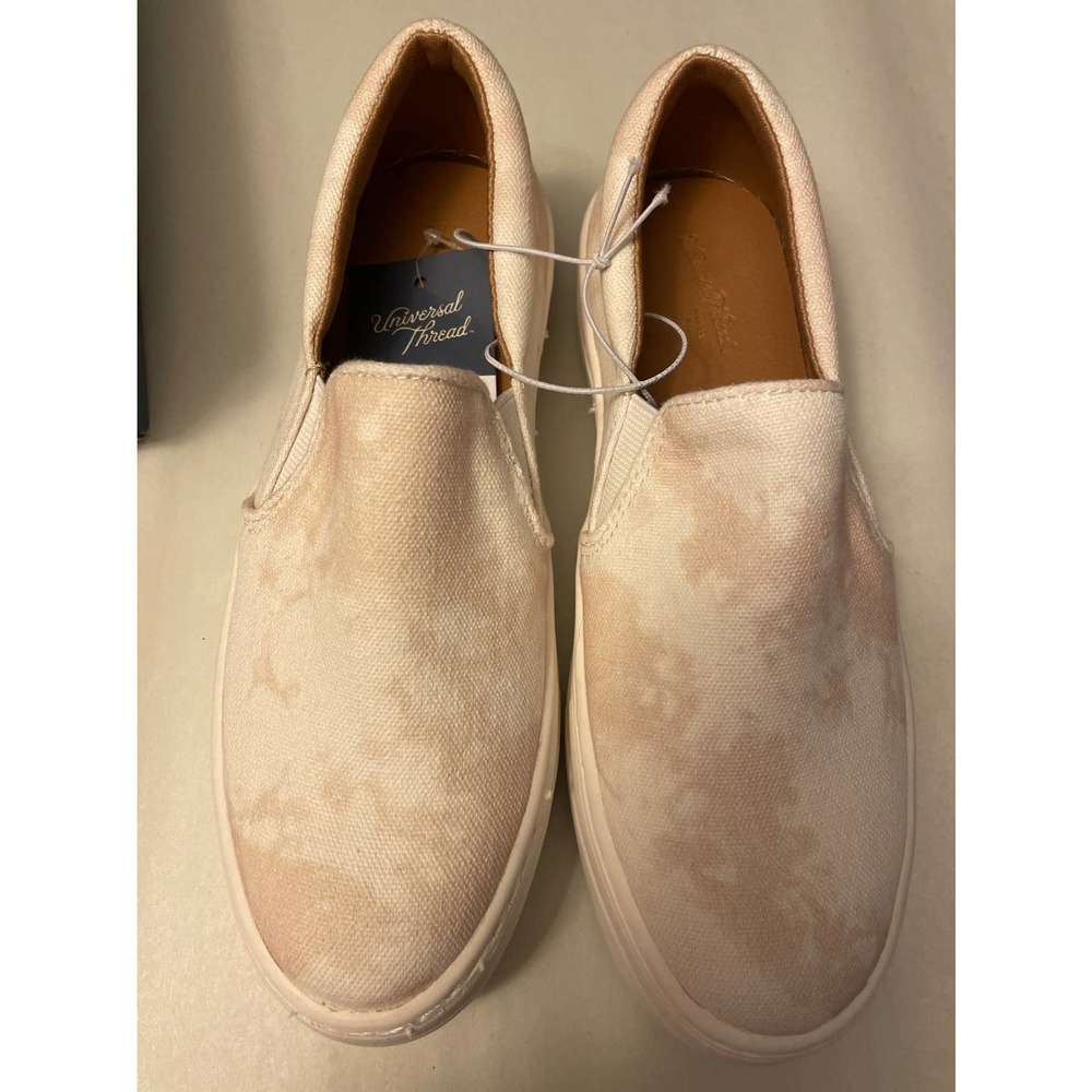 Universal threads Alvina canvas sneakers